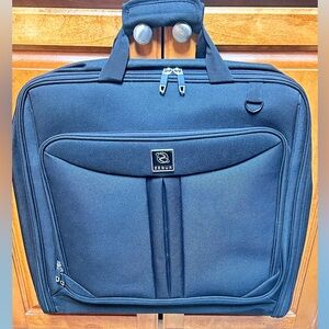 Zegur Black Travel Garment Bag